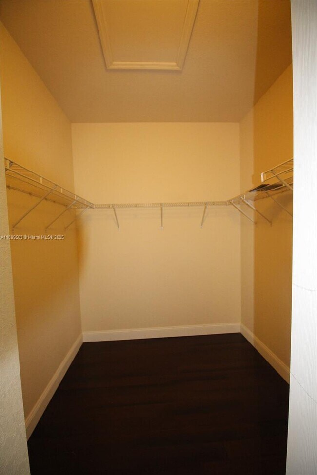 Building Photo - 9205 SW 170th Pl