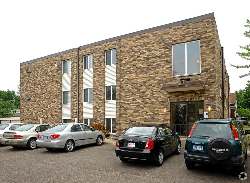 1693 Sherburne Ave 1693 Sherburne Ave Saint Paul MN 55104 Apartment