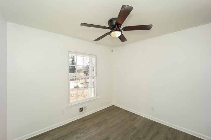 Building Photo - 6537 Bussell Way