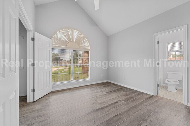 Building Photo - 343 Mesquite Hill Dr