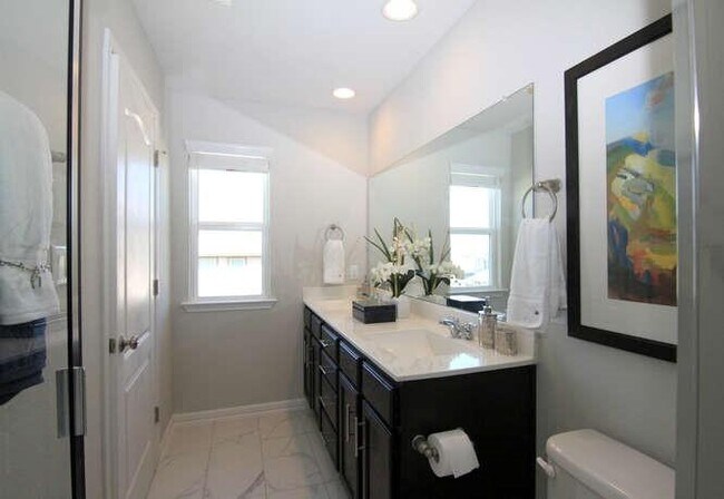 Building Photo - 708 Tinton Falls Ln