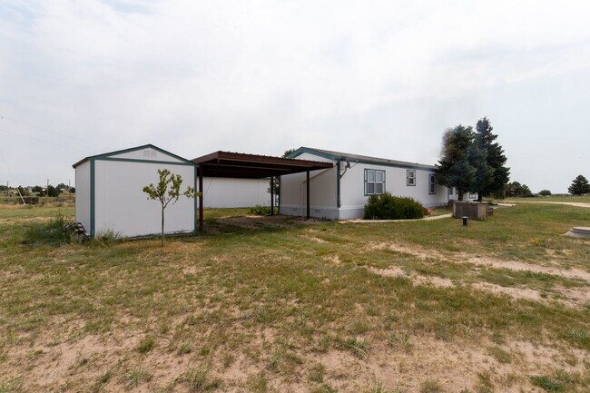 Building Photo - Charming Home on a Spacious Lot with No HOA!