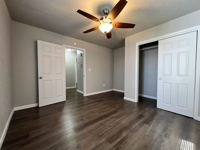 Building Photo - Beautifully Renovated 3 Bed, 1 Bath House