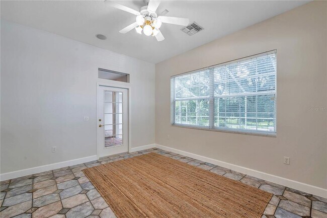 Building Photo - 1507 W Windhorst Rd