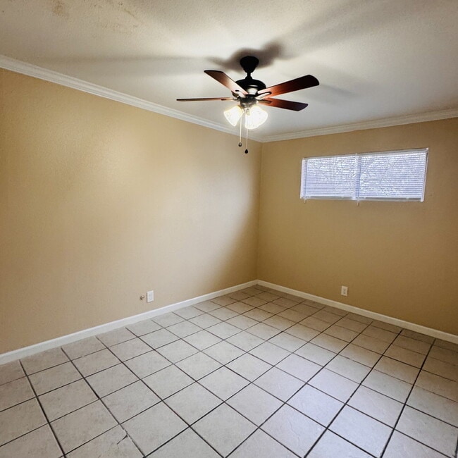 Building Photo - Spacious 2-Bedroom | 1 Bathroom Apartment at The Legacy in Nederland, TX!
