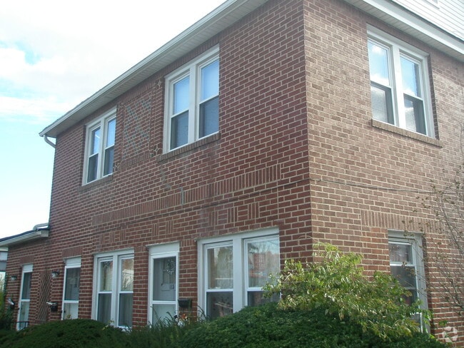 Building Photo - 115-119 Glen Head Rd