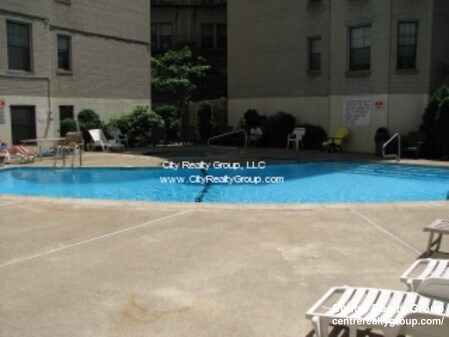 Primary Photo - 370 Chestnut Hill Ave