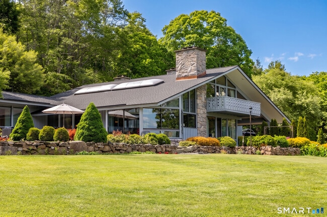 Building Photo - 250 Westledge Dr