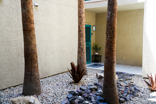 Building Photo - 14950 W Mountain View Blvd