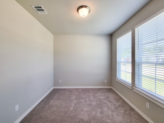 Building Photo - 2905 Terrace Grove Dr