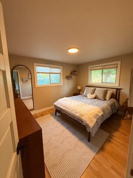 Building Photo - 750 Waverly St