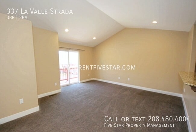 Building Photo - 337 La Valle Strada