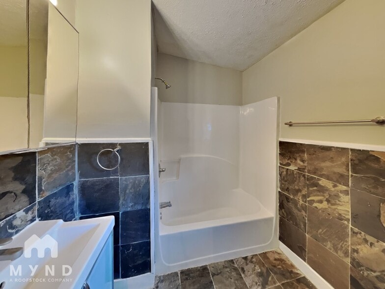Building Photo - 1161 Indale Pl SW
