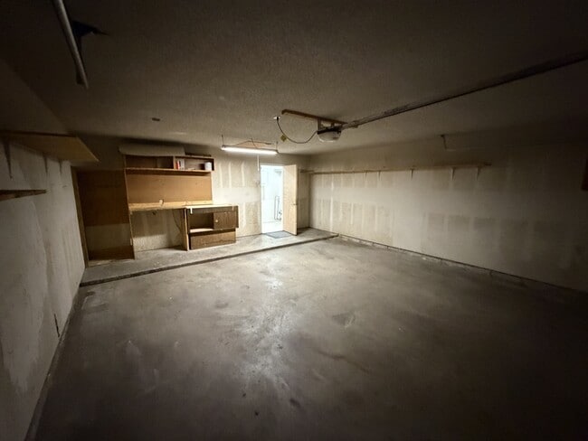 Building Photo - 2706 Park Dr