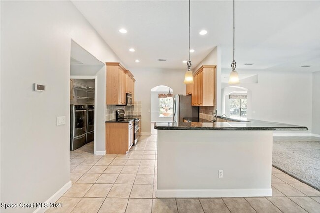 Building Photo - 5867 Treasure Ln