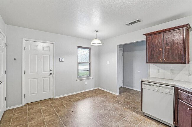 Building Photo - 1309 Marlee Cir