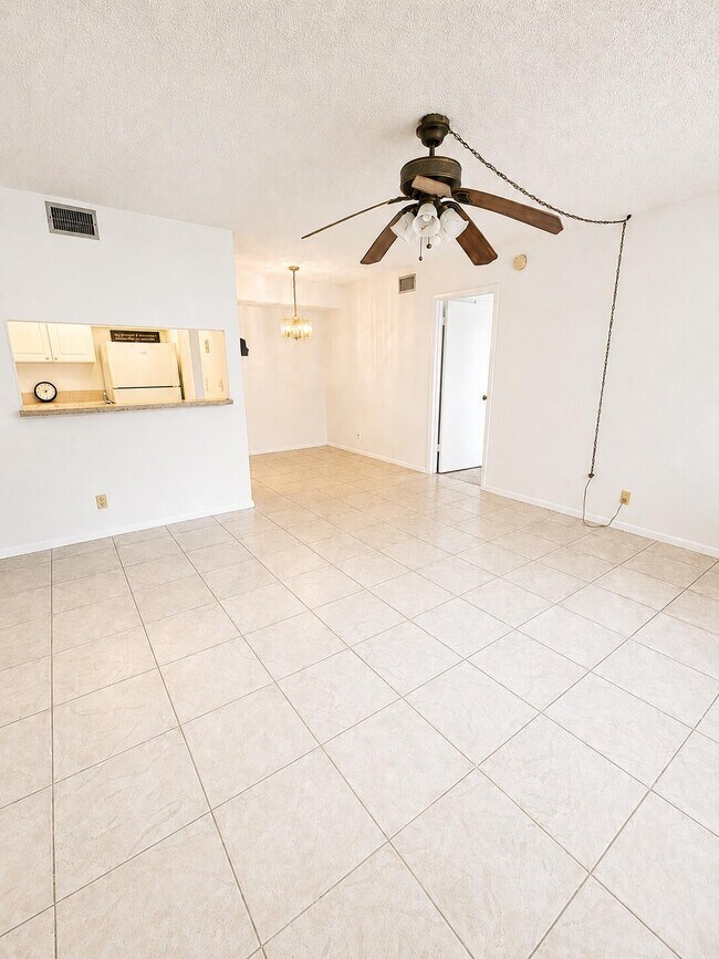 Building Photo - 7178 Golf Colony Ct