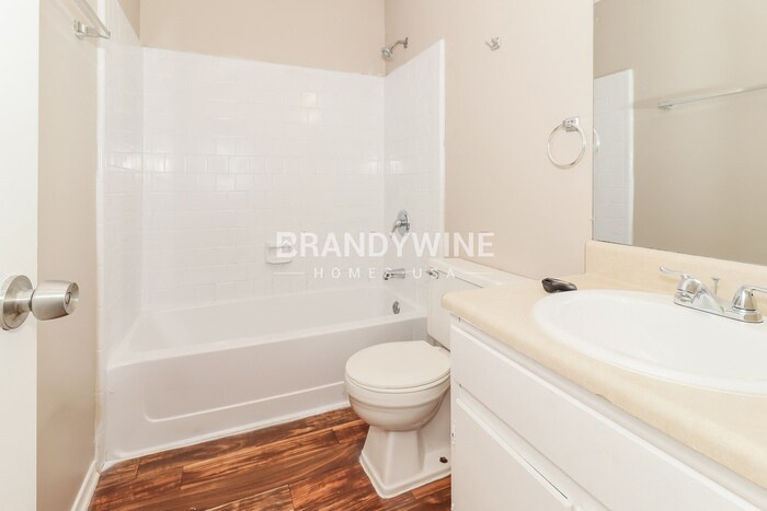 Building Photo - 1228 Mill Lake Cir