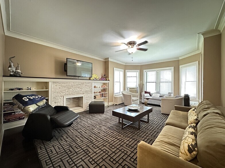 Primary Photo - 6424 N Magnolia Ave