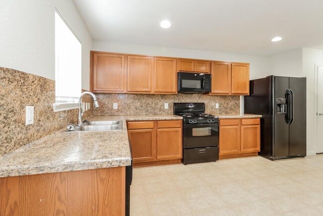 Building Photo - 16610 Cheshire Grove Ln
