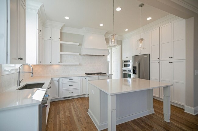 Building Photo - 3013 Long Br Cir