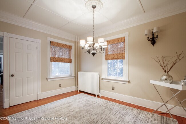 Building Photo - 40 Rumson Rd