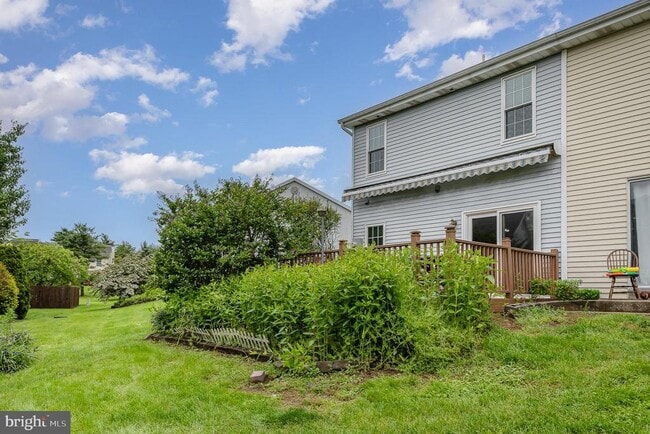 Building Photo - 1140 Hedgerow Ln