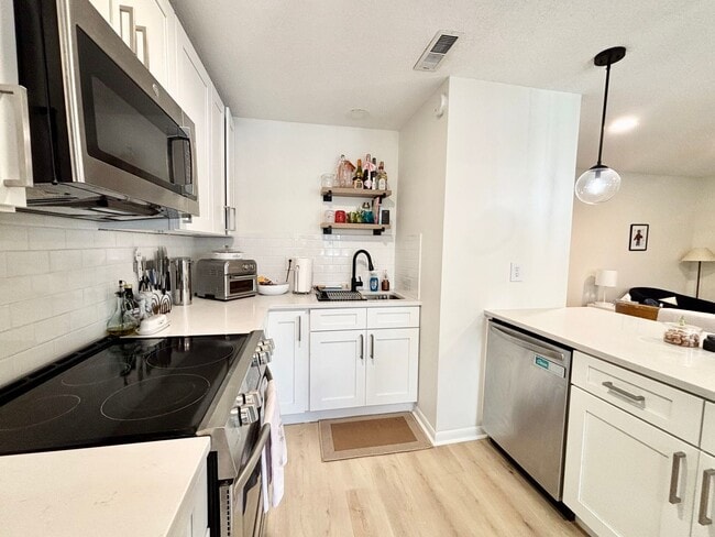 Building Photo - Westport Landings