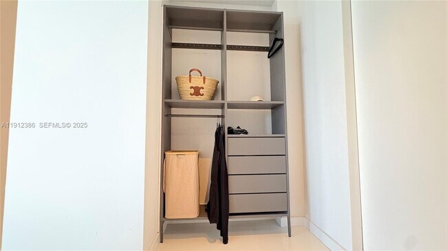 Building Photo - 18975 Collins Ave