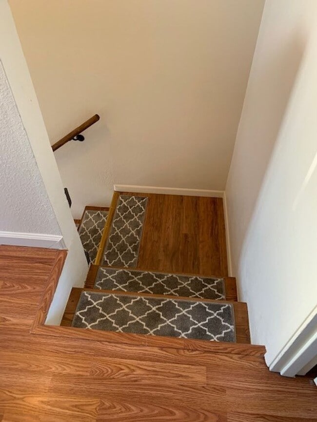 Building Photo - 1211 Summers Ln