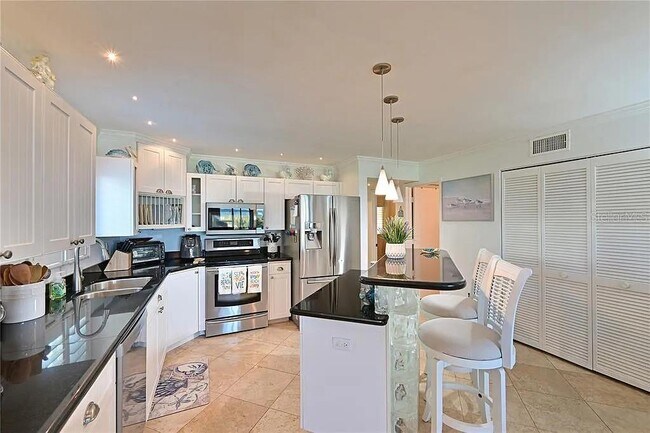 Building Photo - 852 Golden Beach Blvd