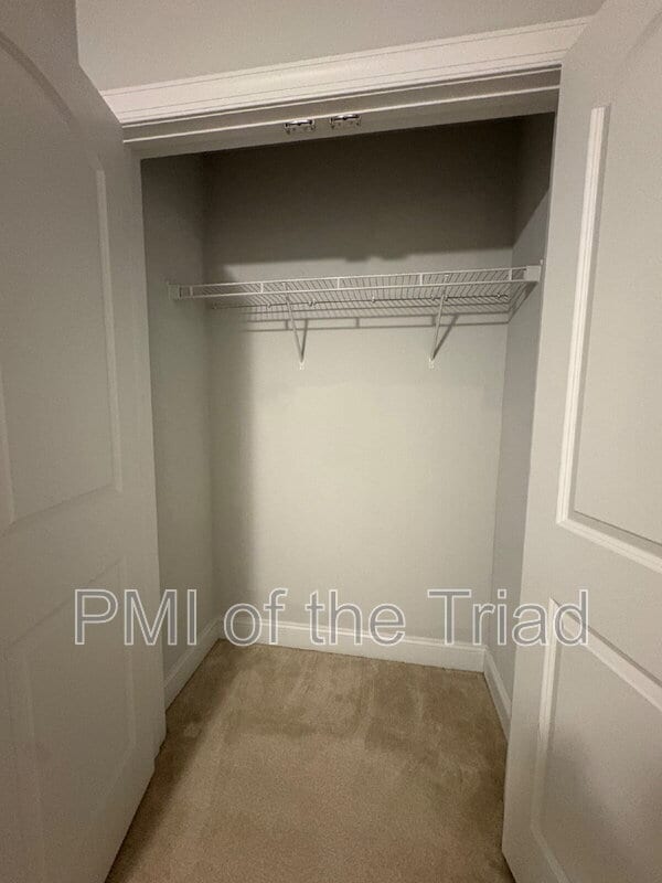 Building Photo - 1146 Augustine Heights Dr