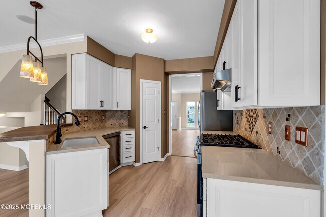 Building Photo - 12 Coral Place