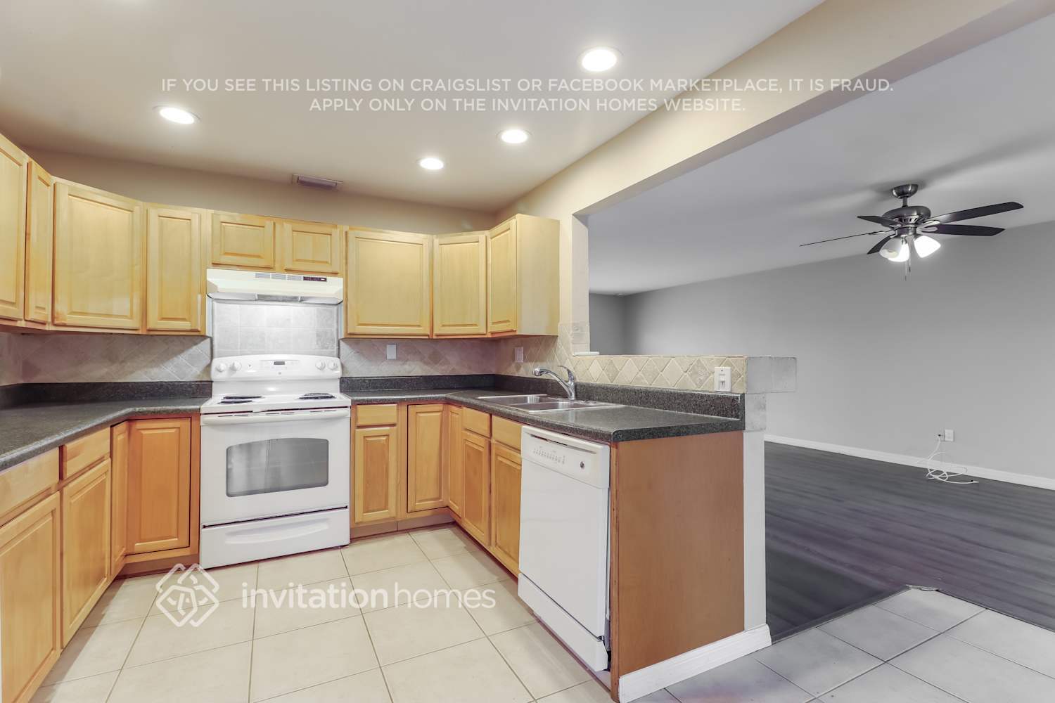 Building Photo - 14036 102nd Ave N