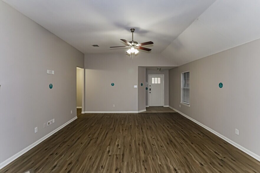 Building Photo - 1428 Dun Horse Dr