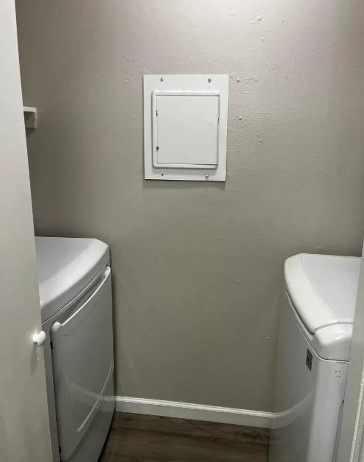 Building Photo - 3482 King Bradford Dr