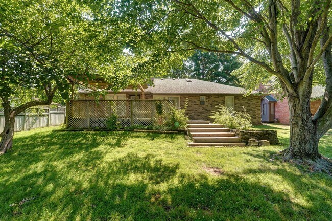 Building Photo - Charming 3 Bed | 2 Bath Home with Beautiful Outdoor Living