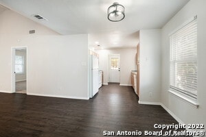 Building Photo - 2244 Eastman Ave