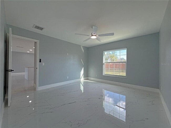 Building Photo - 1384 Valhalla St