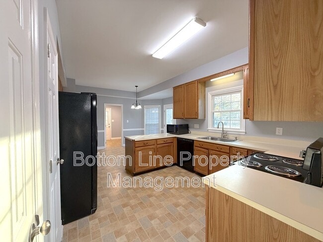 Building Photo - 13446 Cassington Ct