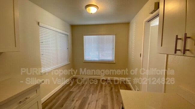 Building Photo - 2831 Union Ave