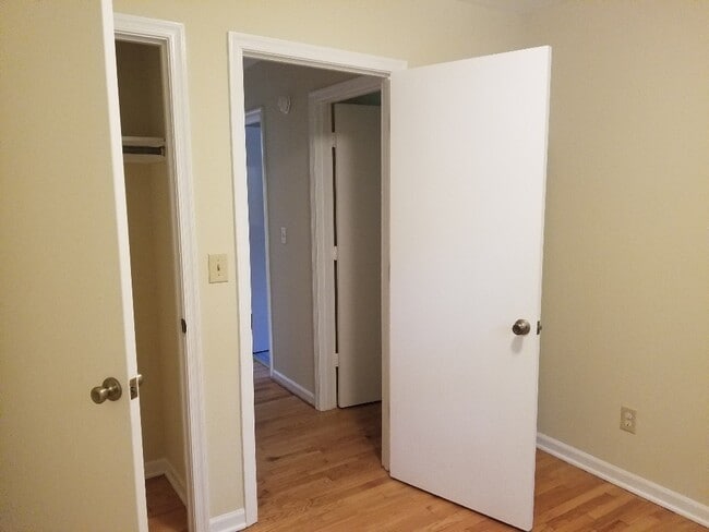 Building Photo - 137 Quince Ln