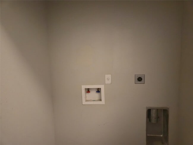 Building Photo - 41 Rd 5102