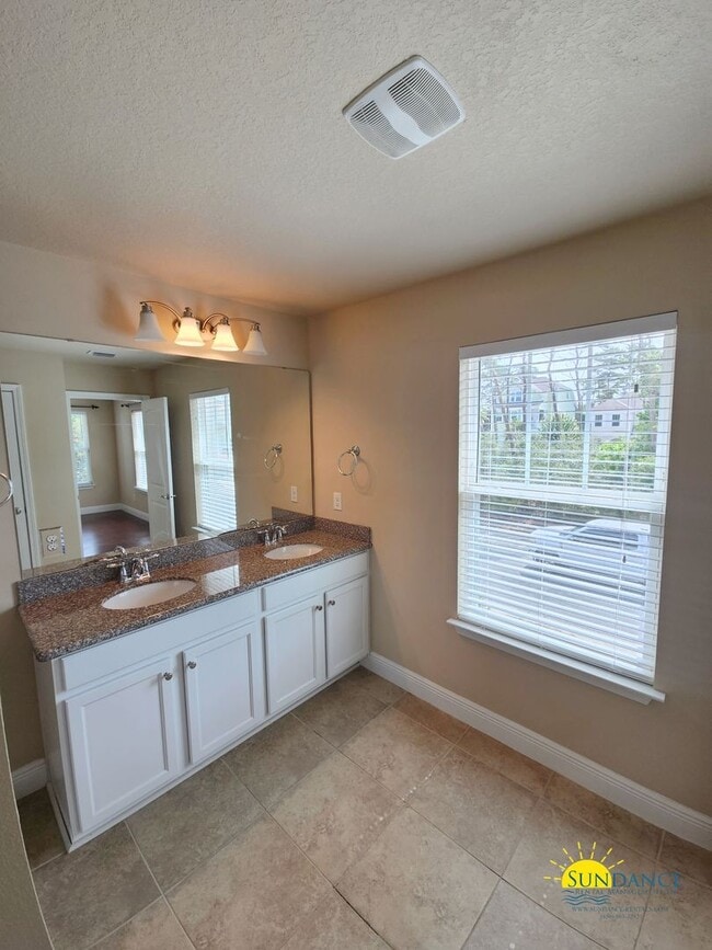 Building Photo - 122 Sandpine Loop