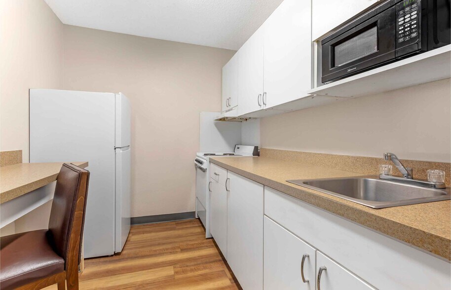 Building Photo - Furnished Studio-Fort Worth - Fossil Creek