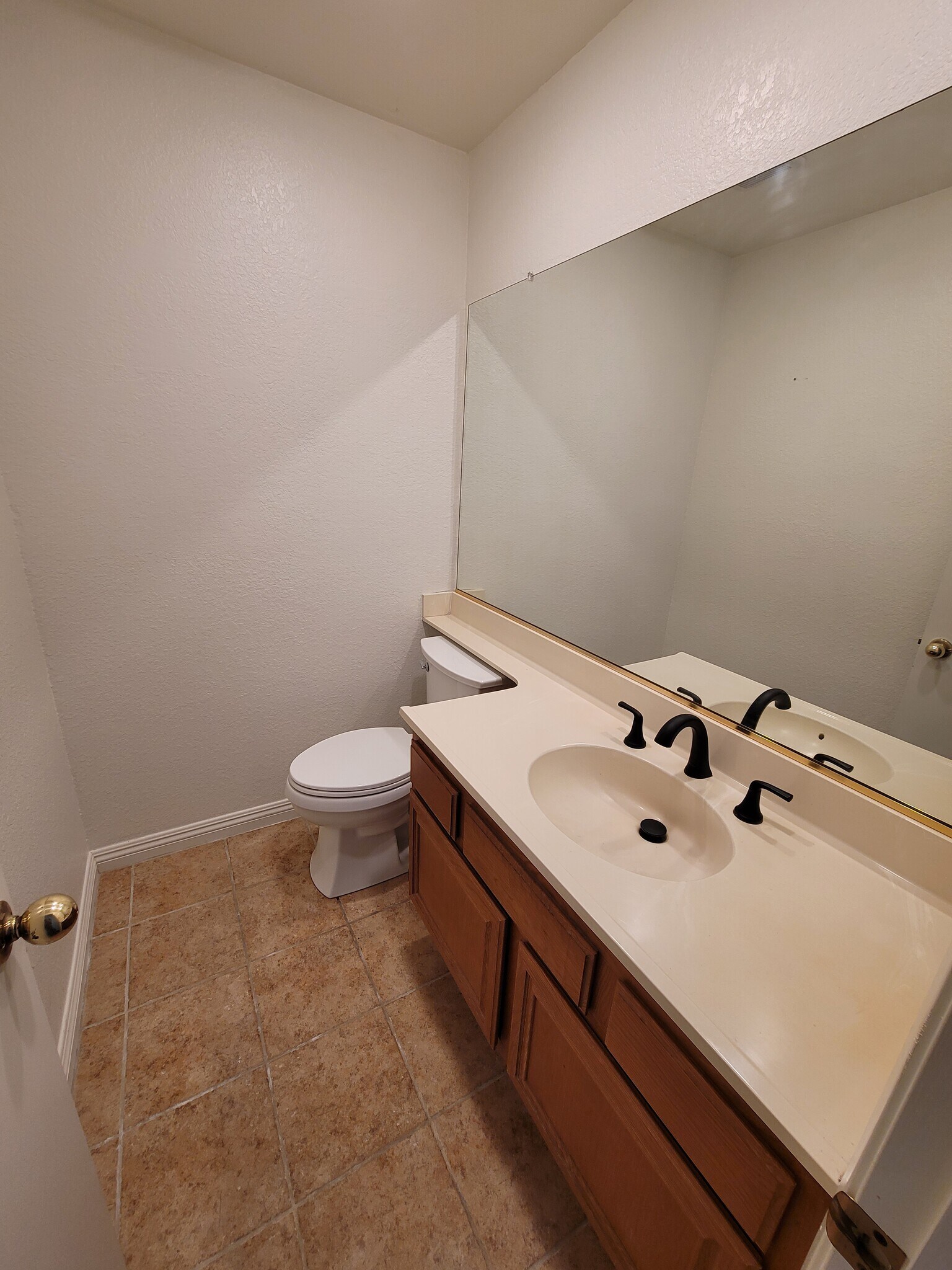 downstairs bathroom - 35 La Costa Ct