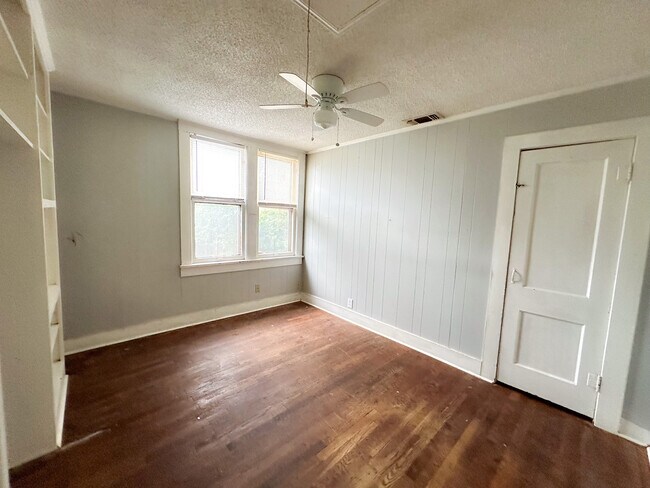 Building Photo - 1912 20th St