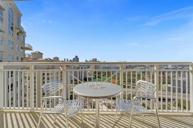 Building Photo - 19501 W Country Club Dr