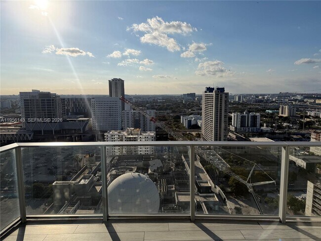 Building Photo - 851 NE 1st Ave