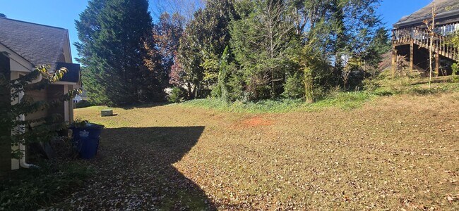 Building Photo - Great clean one level condo convenient to ...